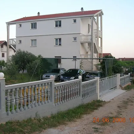 Dodik Lejlighed *