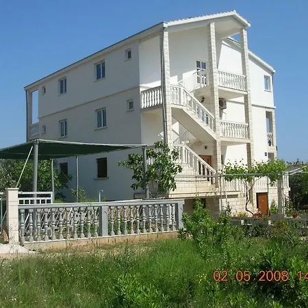 Appartement Dodik *